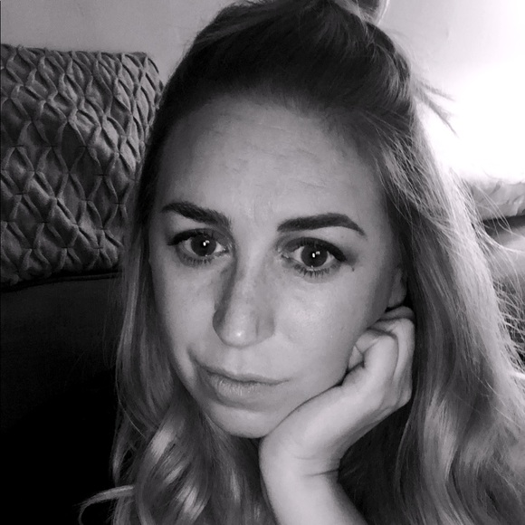 Meet your Posher, Rachel - Picture 1 of 1